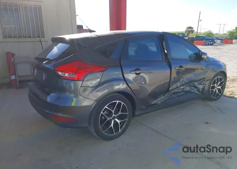 2017 Ford Focus Sel z USA, uszkodzony, nr VIN 1FADP3M25HL331456